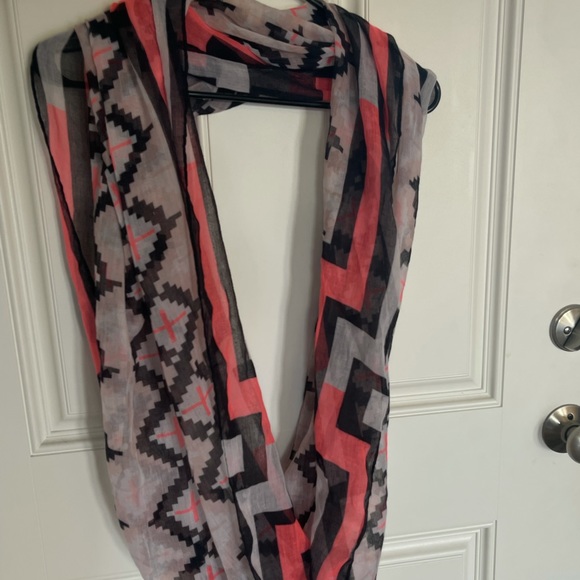 Infinity scarves - Picture 2 of 3